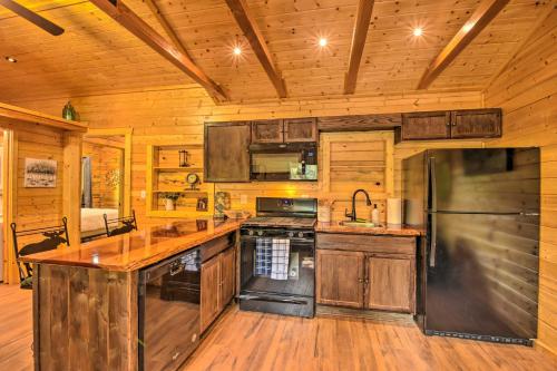 Clayton Retreat with Spacious Deck and Mtn Views! in Clayton, USA