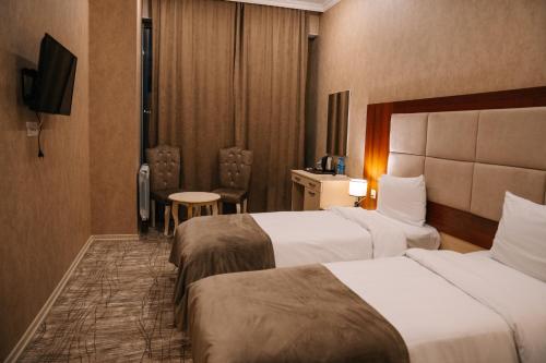 2 twin beds