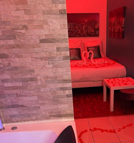 SPA Enzo Appartement avec Jacuzzi Privatif 5