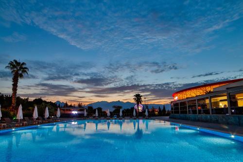 Úszómedence, Grida City hotel in Kemer-Nyugati-öböl