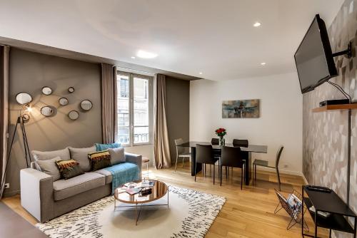 Sweett - Parisian Allure, Париж