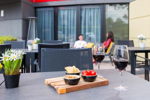 Thon Hotel Brussels Airport - image 3