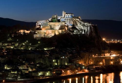 Etxe Laminak - Chambre d'hôtes - Sisteron