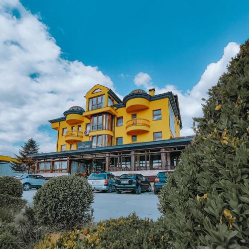 . Motel West