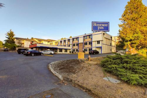 Rodeway Inn Seatac - Accommodation - SeaTac