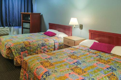 Rodeway Inn Seatac - image 6