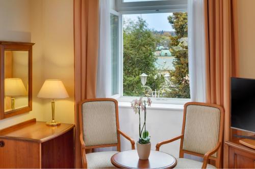 Superior Double or Twin Room with Garden View with Wellness and Fitness Access