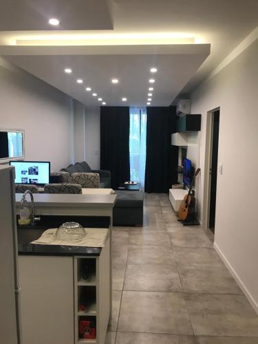 Suite in San Telmo dormitorio en suite con dos baños y balcon a la calle, Buenos Aires (fotografie 8)