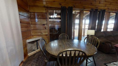 Valley Hi cabin - image 10
