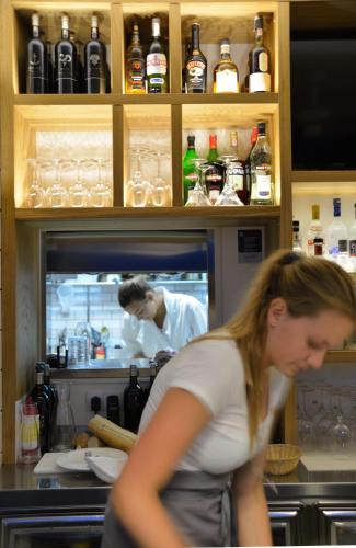 Tara's Lodge Hotel - image 13