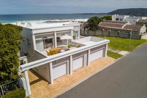 Photo - Hermanus Beachfront Lodge - Solar Power