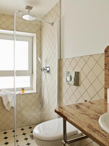 Newhotel Lafayette - image 11