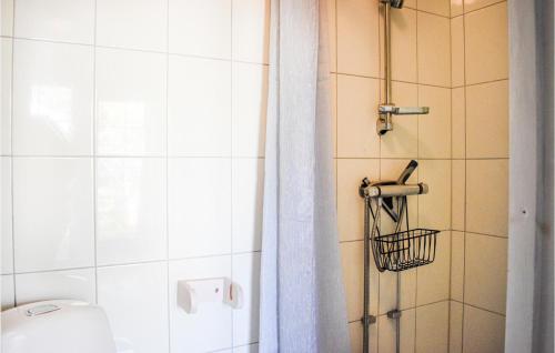 Bathroom, Beautiful home in Skillinge with WiFi in Simrishamn
