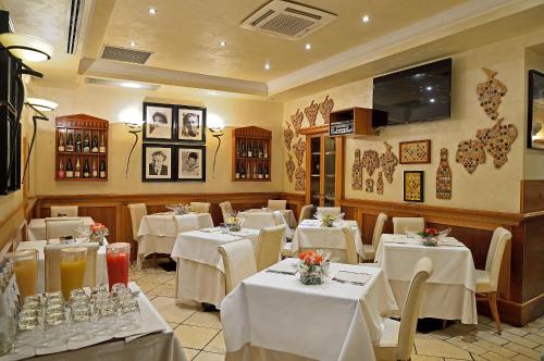 Étterem, Hotel Homs in Róma