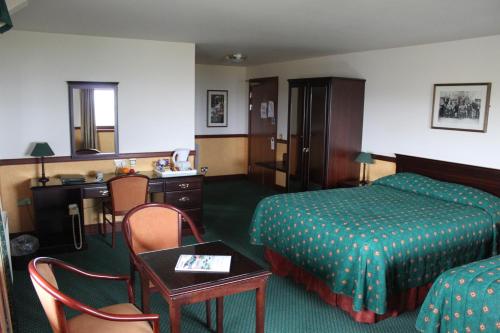 บริการและสิ่งอำนวยความสะดวก, The Weigh Inn Hotel & Lodges in ทัชโซ