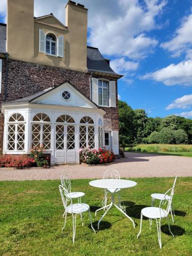 Exterior view of Domaine des Longrais