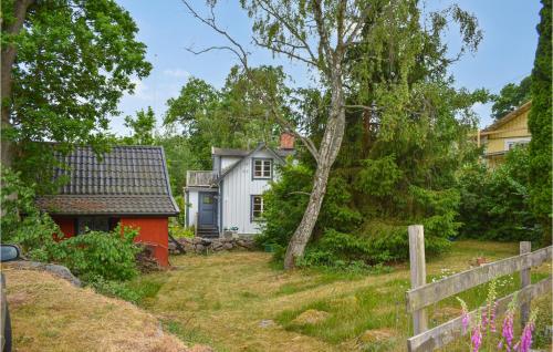3 Bedroom Stunning Home In Ronneby