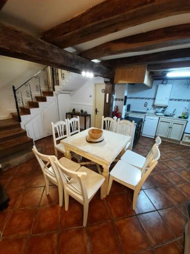 Cabaña Pasiega La Quemada (Cabana Pasiega La Quemada) in Vega de Pas