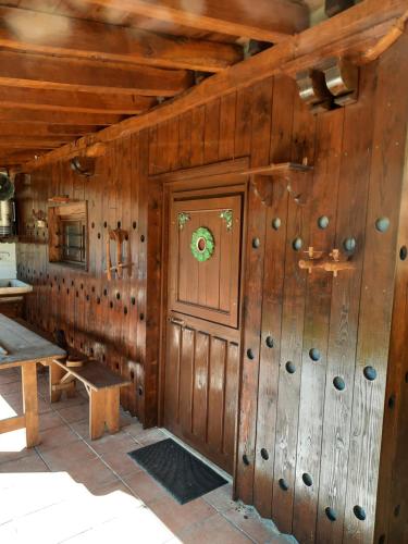 Cabaña Pasiega La Quemada (Cabana Pasiega La Quemada) in Vega de Pas