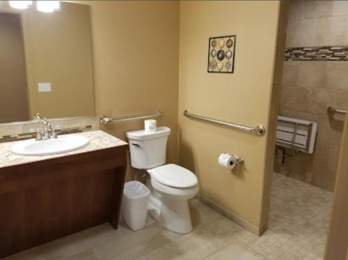 Terrace Park Inn - image 14