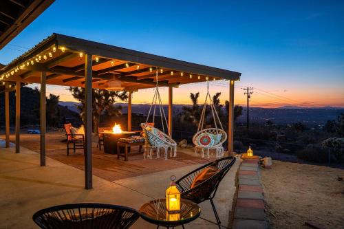 The Full Moon, Joshua Tree: Hot Tub, Sauna, Views in Joshua Tree, USA