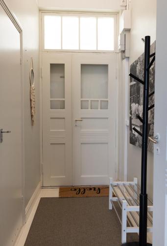 Entrance, 2ndhomes Bright & Modern 1BR Home in Ullanlinna in Ullanlinna