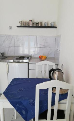 Apartmani Leženić Dada - image 10