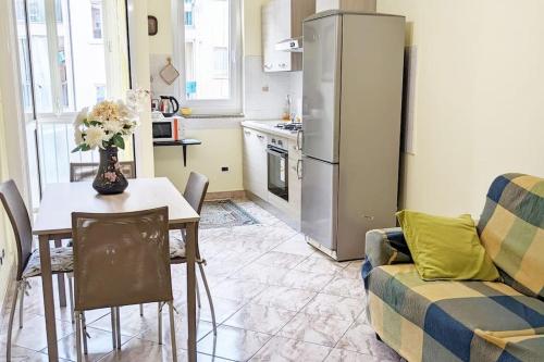  Iva´s spacious & comfy apartment w balcony, free parking in Turin