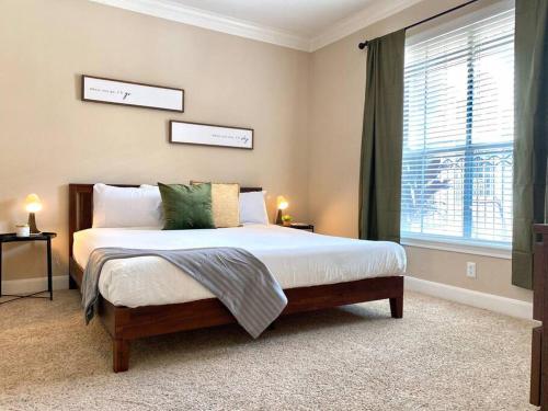 Wonder Suitepool Viewking Bedwasherampdryer in Houston, USA