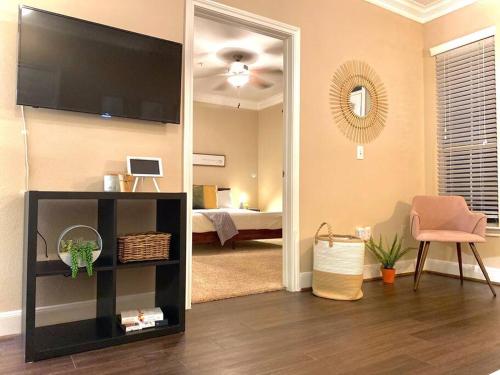 Wonder Suitepool Viewking Bedwasherampdryer in Houston, USA