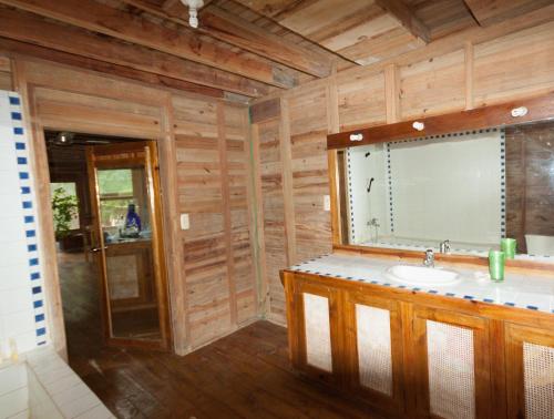 Roatan Bed & Breakfast Apartments, Вест-Энд (фото 6)