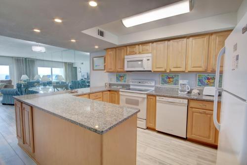 El Matador 363 - Gulf front with beautiful views of the Gulf and pool in Fort Walton Beach, USA