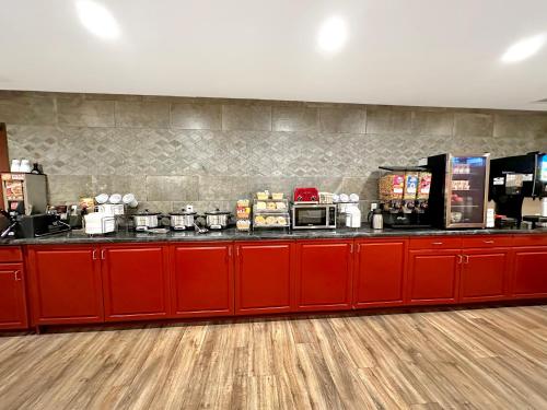 Estherville Hotel & Suites