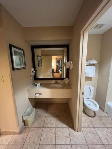 lovely entire Suite with kitchen 5 Min to Disney