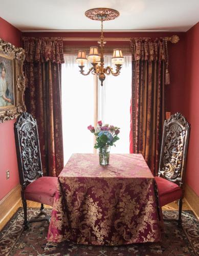 King Room with Spa Bath