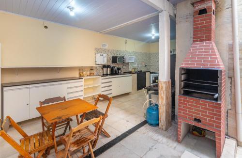 Kitchen, Dona Rosa Suites Privativas in Arraial do Cabo City Center