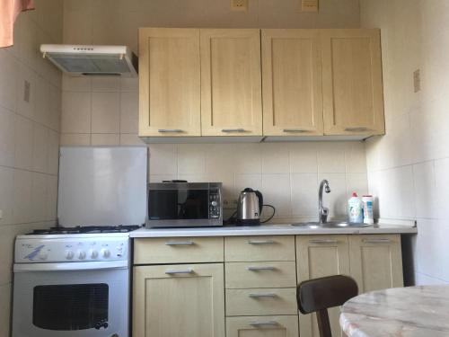 Apartment near train station and close to city center - image 14