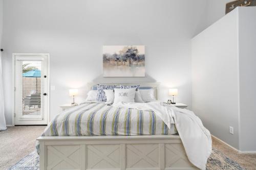 Magnificent Maricopa Home 34 Mi to Phoenix! - image 12