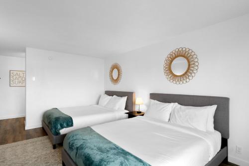 Silver Sands Motel - image 2