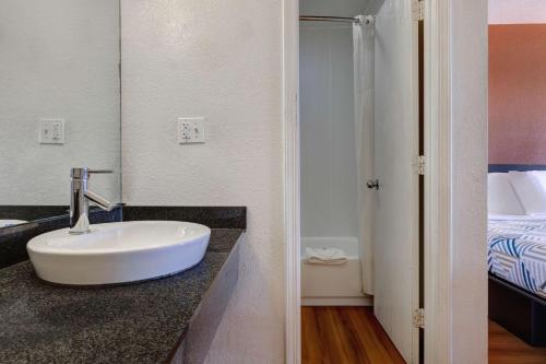 Motel 6-Rolla, MO Motel 6-Rolla, MO