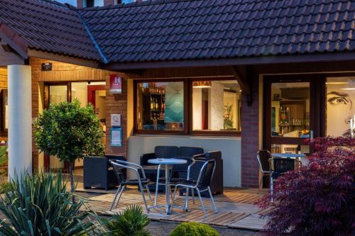 Comfort Hotel Garden Lille Tourcoing - image 6