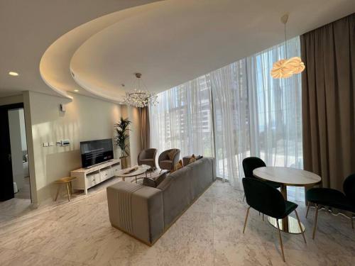 1 Bedroom Apartment - Water Bay - Long Stay