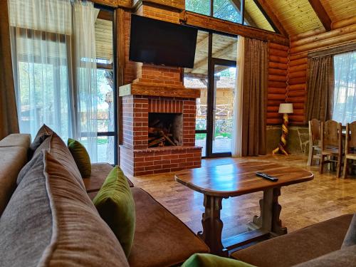 Shared lounge/TV area, Getahovit Resort in Ijevan