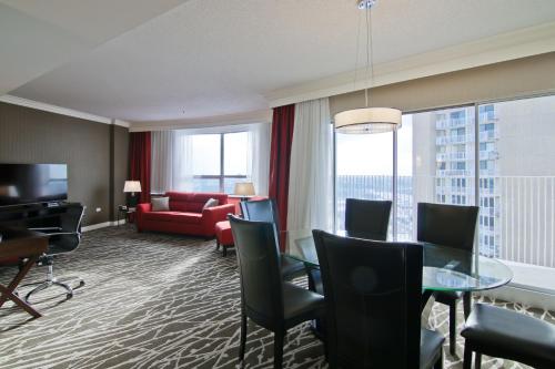 Chateau Lacombe Hotel - image 5