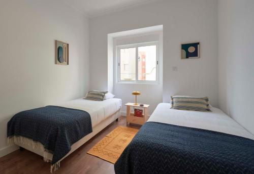 Spacious & Light-Filled 4BR Apartment By TimeColer, Amadora (Foto 7)