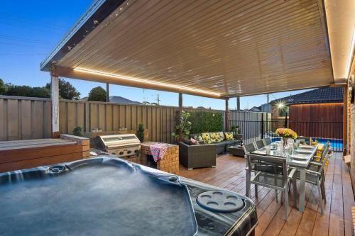 The Ultimate holiday home with resort style pool. – khách sạn tại Cessnock