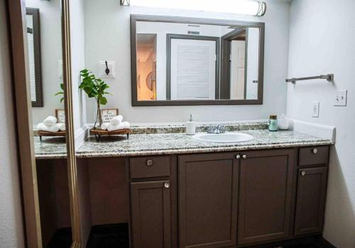 Port Suiteking Bed1st Floorfull Kitchen in Houston, USA