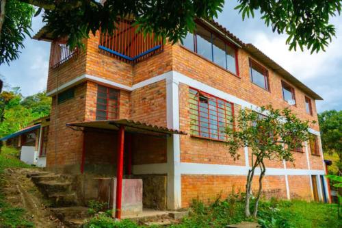 Casa de Campo Los Guayabos-Finca-PRADILLA- Kilometro 26 Carretera El Colegio-Charquito-Vereda Brasil Bajo