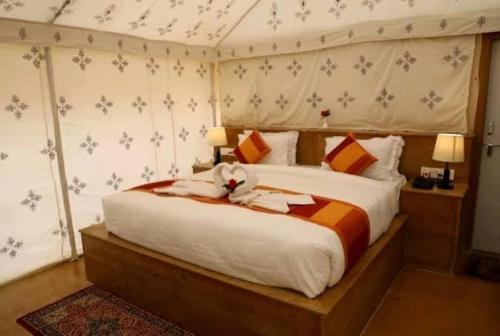 Golden Empire Luxury Camp photo