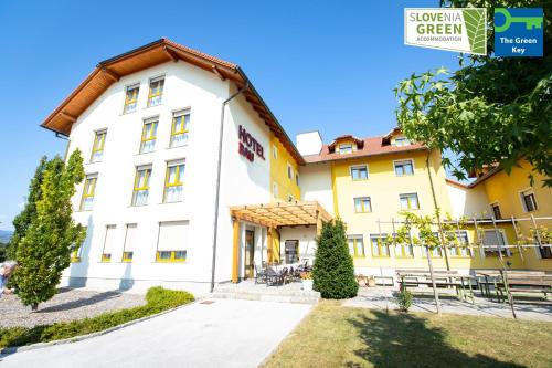 Foto - Hotel Bau Maribor